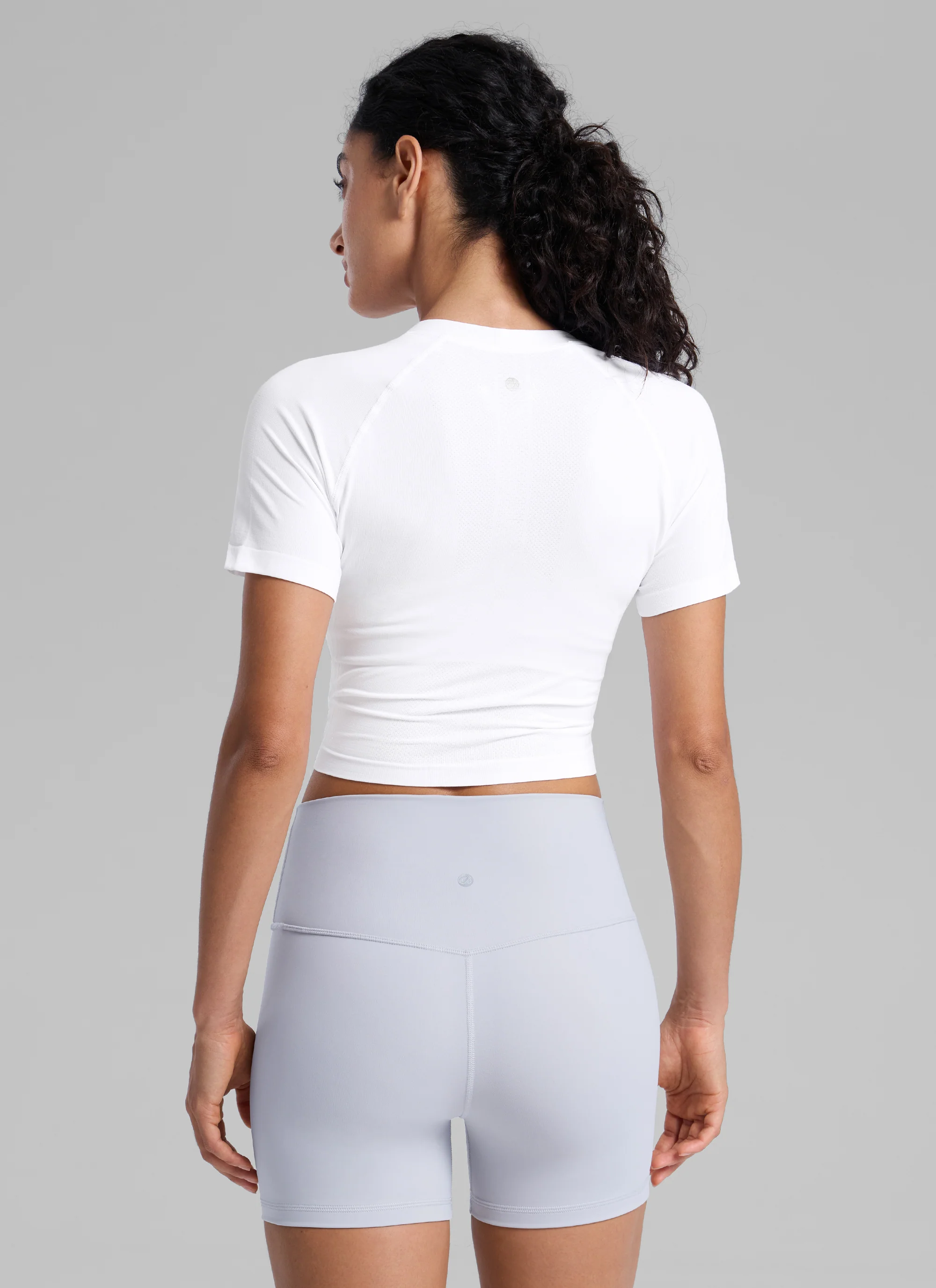 Seamless Crew Neck Cropped Short Sleeve - Image 11