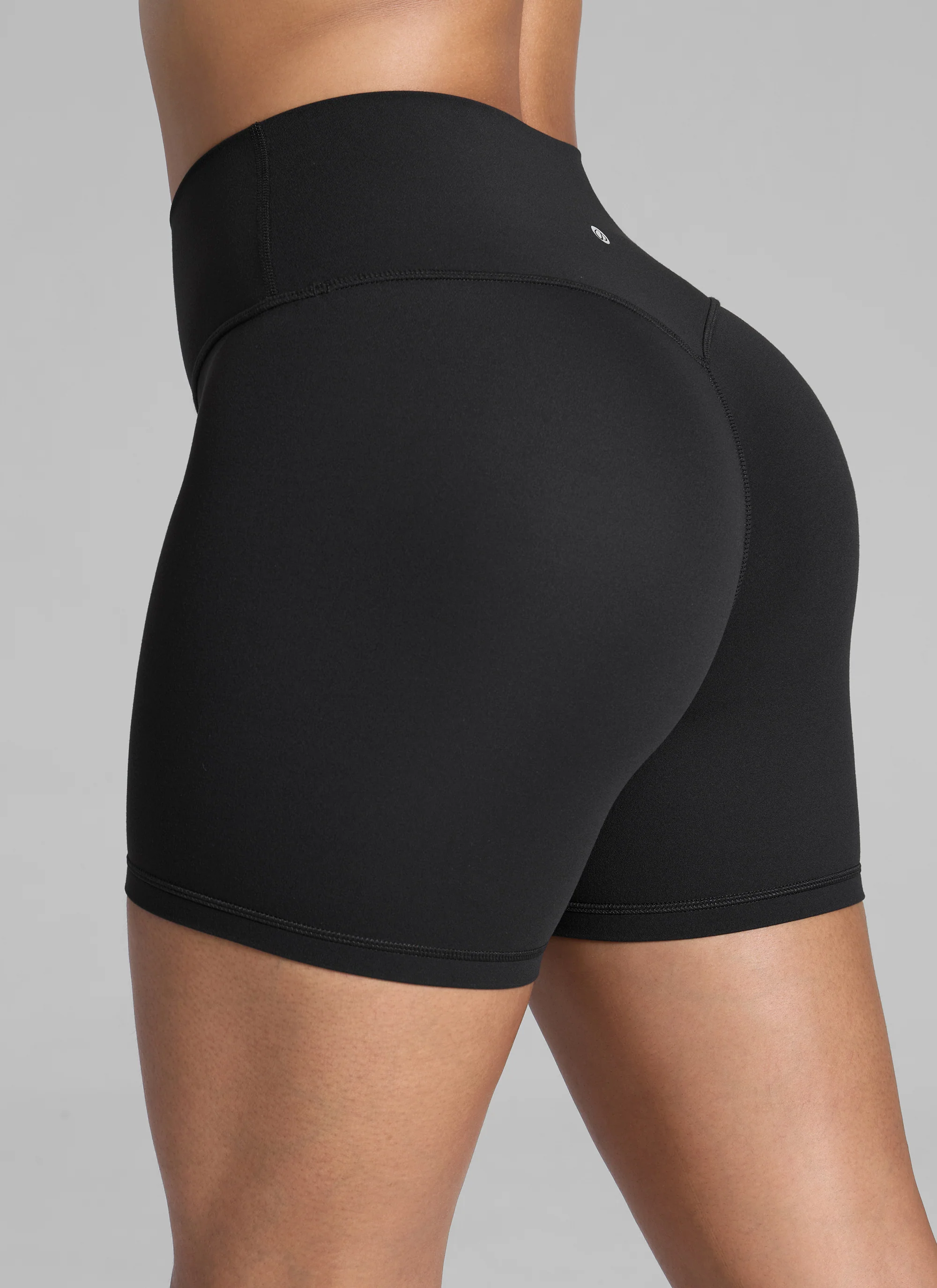 Secretsculpt™ No Front Seam Shorts 4'' - Image 5