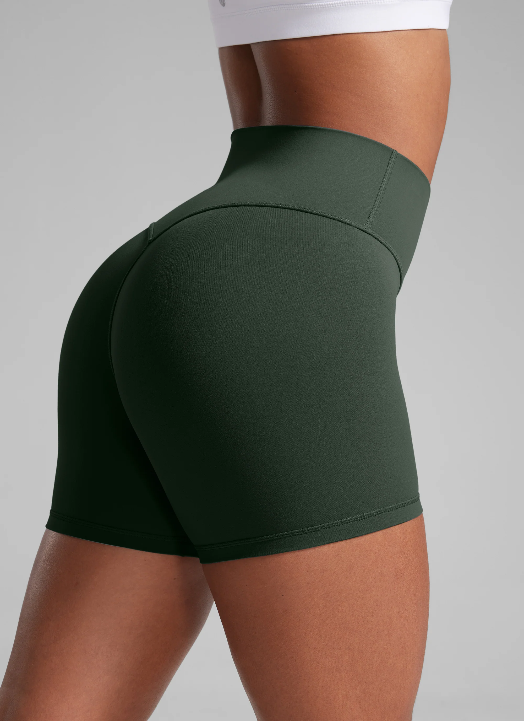 Secretsculpt™ No Front Seam Shorts 4'' - Image 33