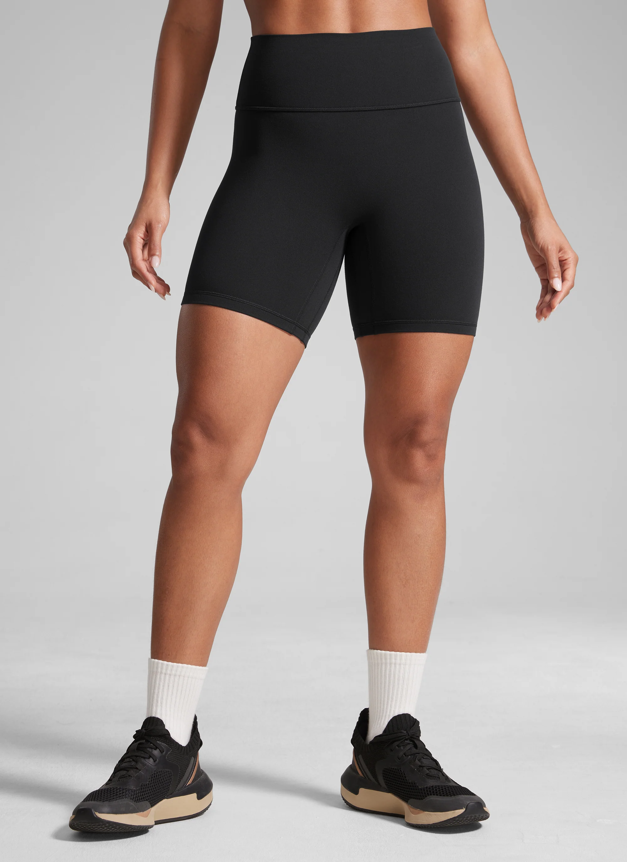 Secretsculpt™ No Front Seam Shorts 6'' - Image 9