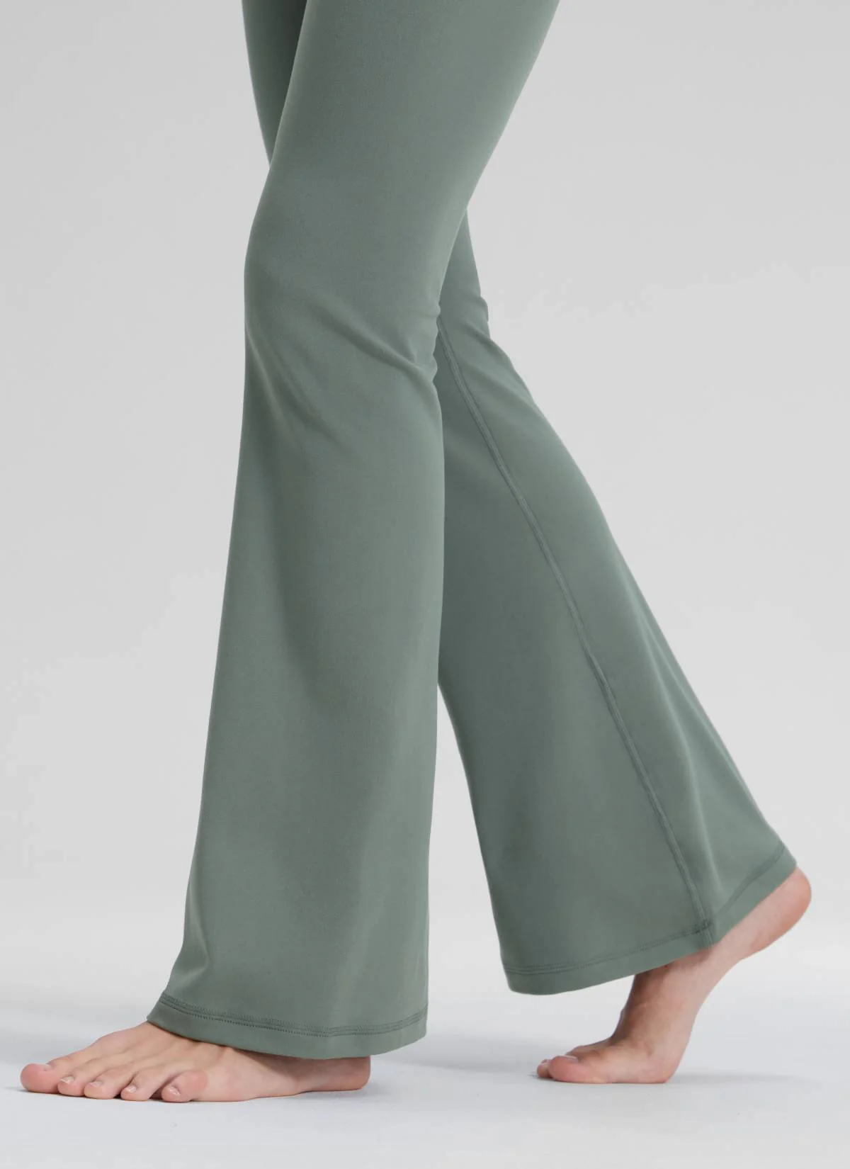 Butterluxe Crossover Flare Legging 31'' - Image 26