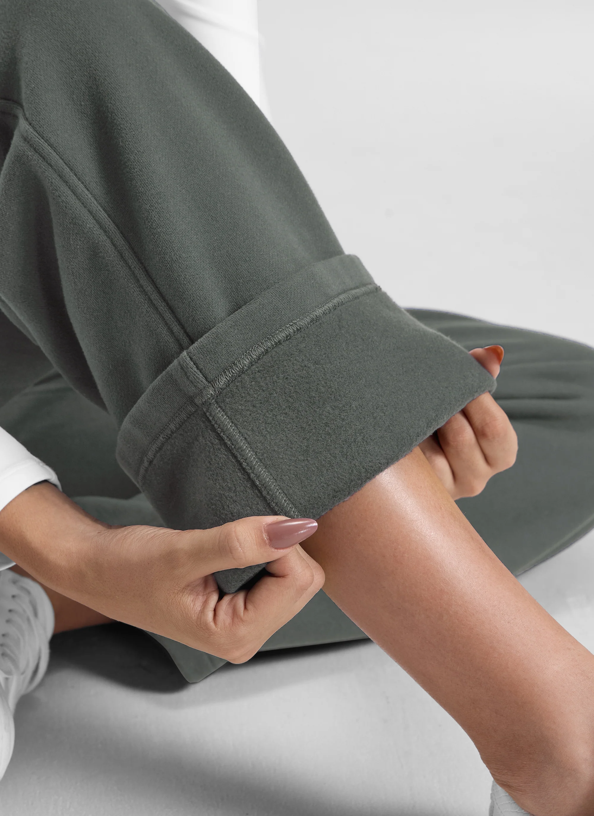Fleece Lined Straight Leg Sweatpant 30'' - Image 11