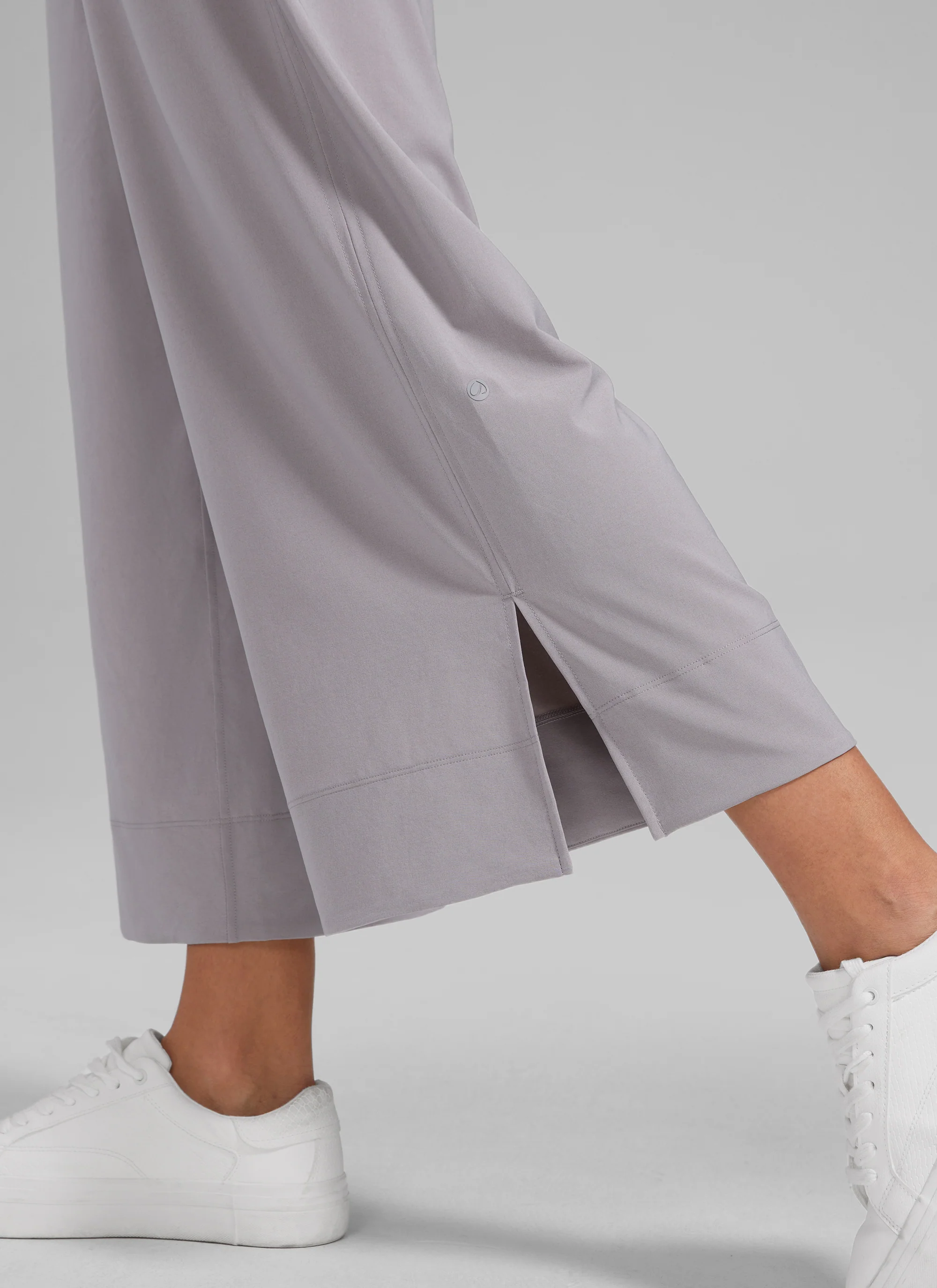 Feathery-Fit Soft Pocket High Rise Pant 25'' - Image 15