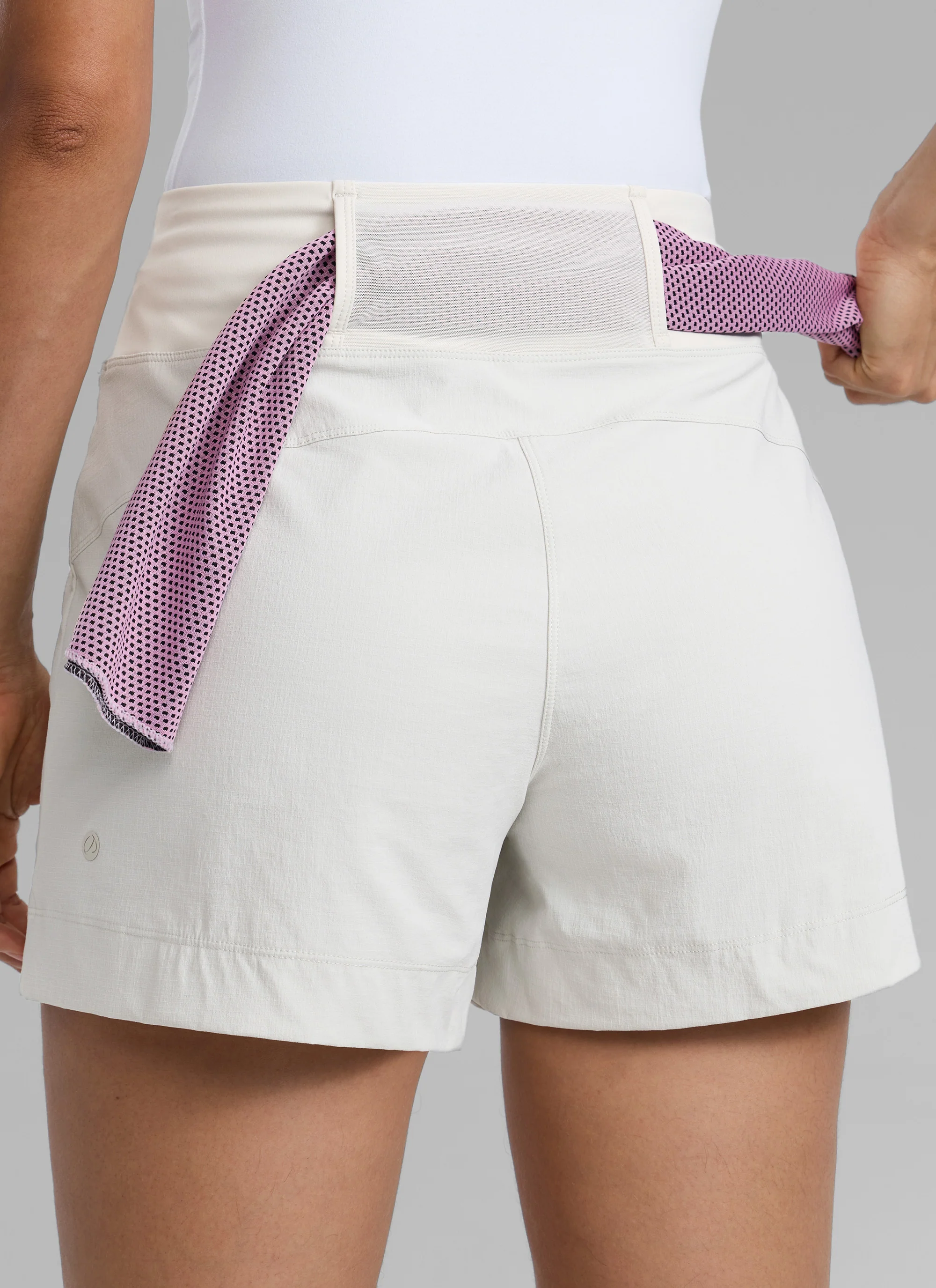Ripstop Zip Pocket Mid Rise Shorts 4'' - Image 13